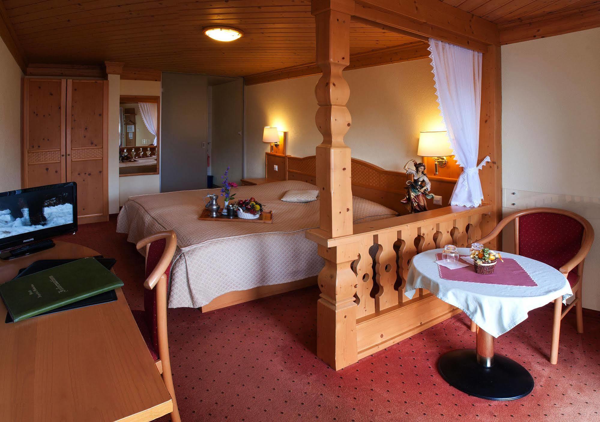Seehotel Boutique Jaegerhof-Hubertus Faulensee Dış mekan fotoğraf